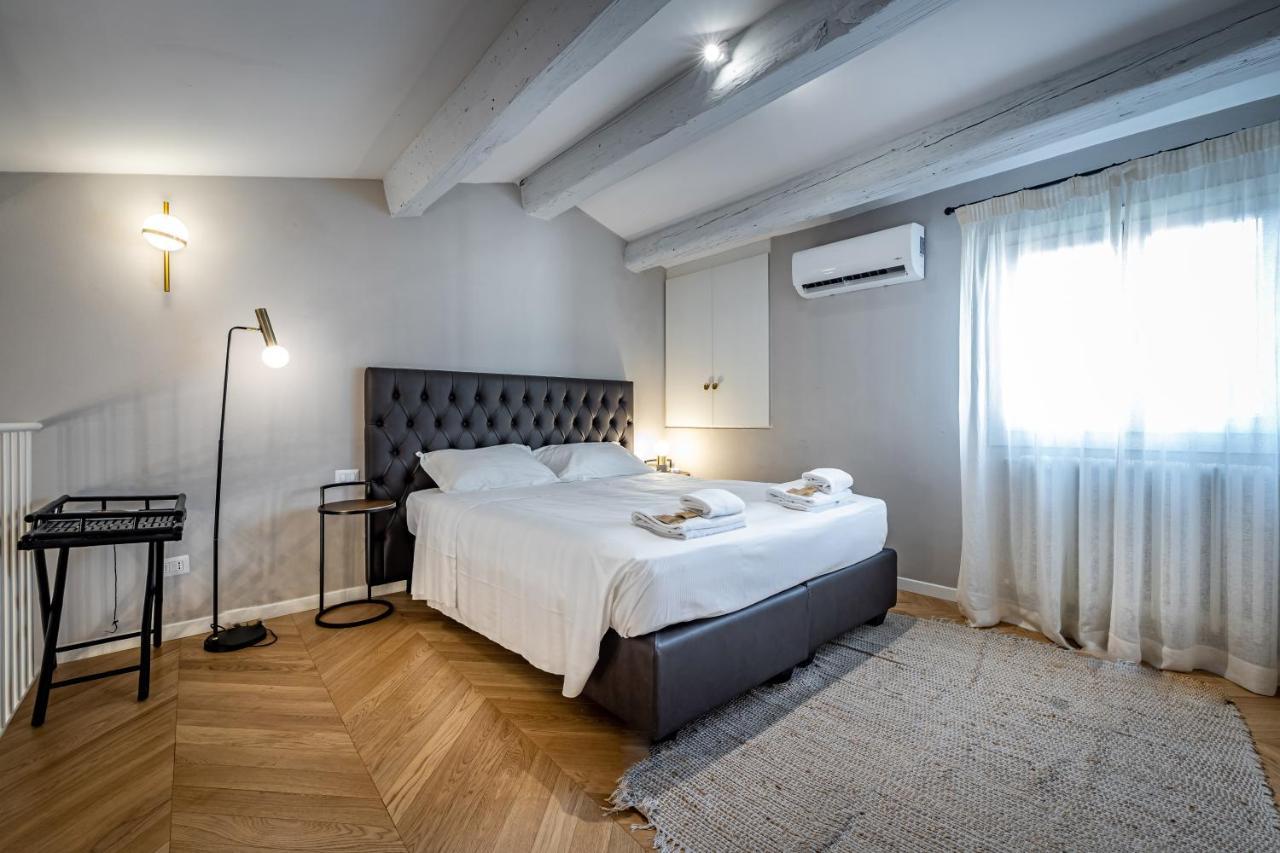 Hs4U Ricasoli Luxury Apartment Near Duomo N. 3 Florence Buitenkant foto