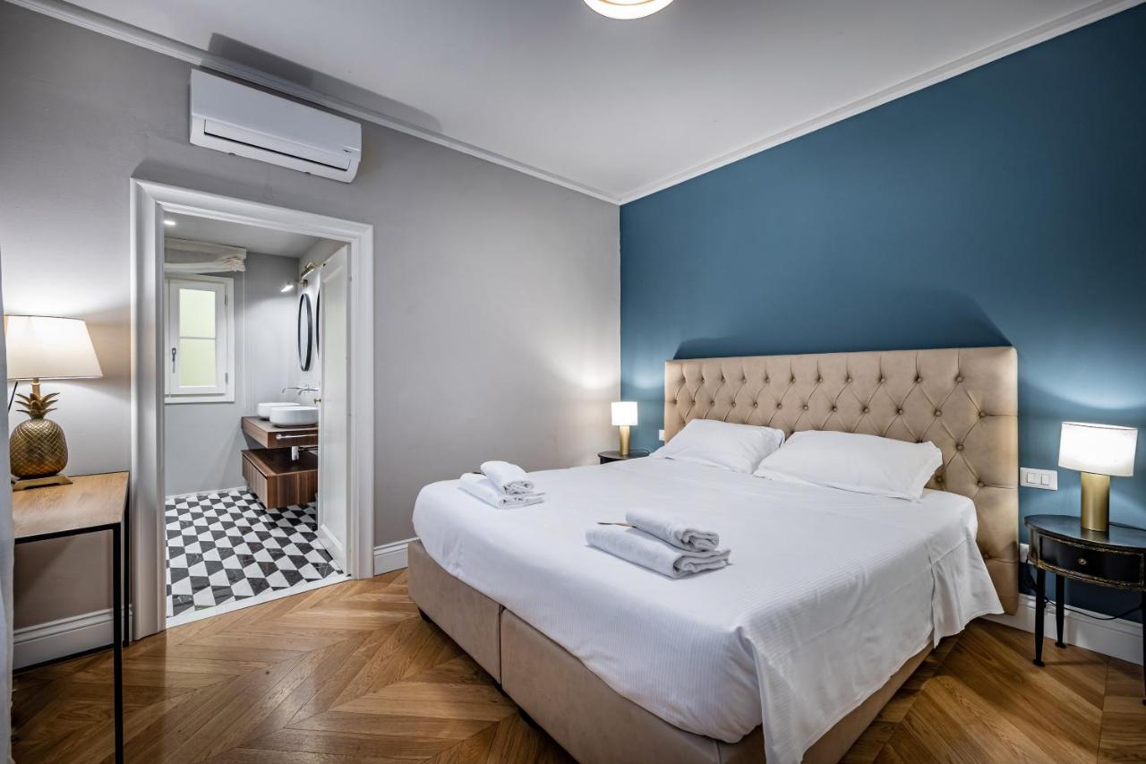 Hs4U Ricasoli Luxury Apartment Near Duomo N. 3 Florence Buitenkant foto