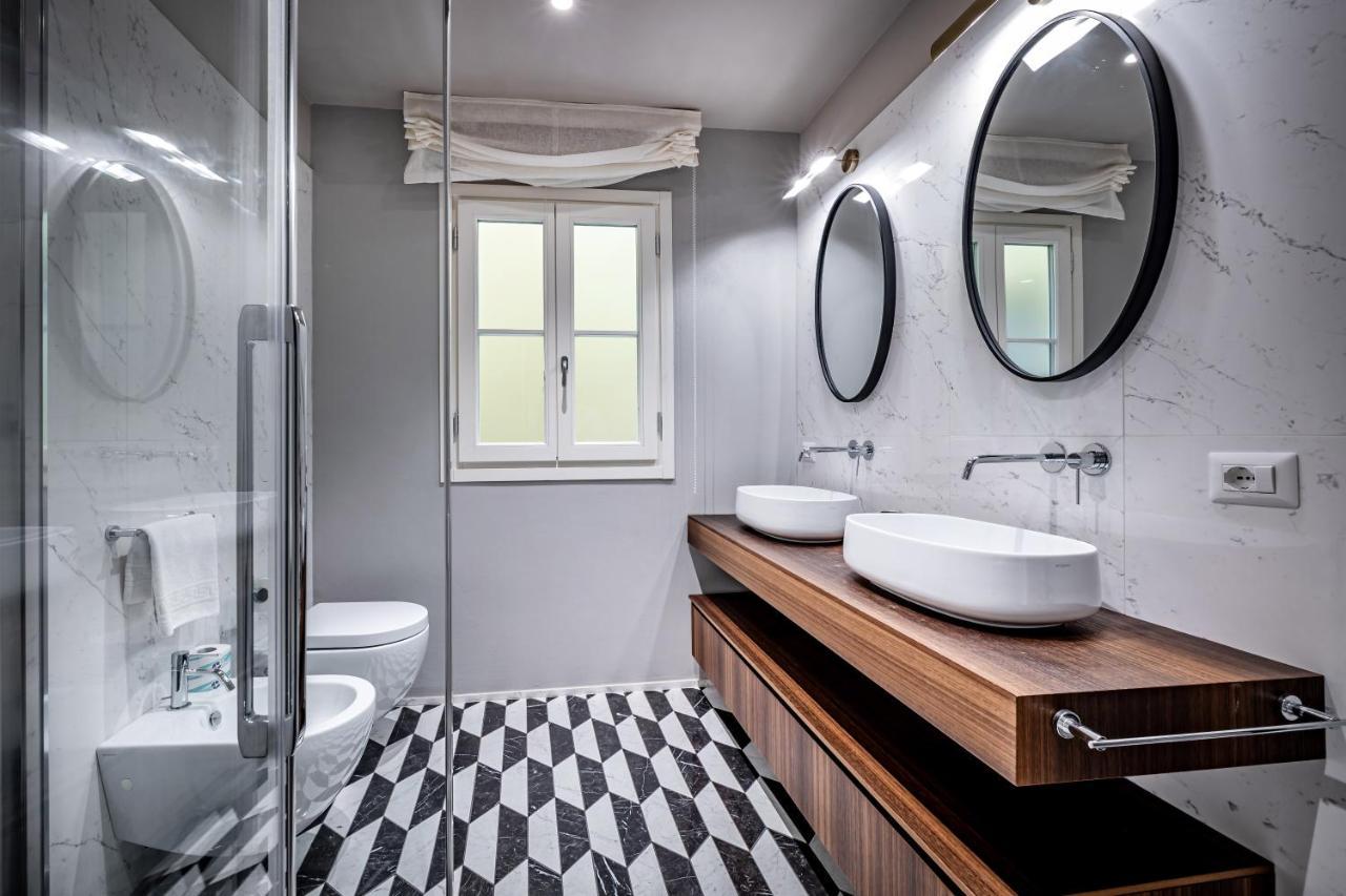 Hs4U Ricasoli Luxury Apartment Near Duomo N. 3 Florence Buitenkant foto
