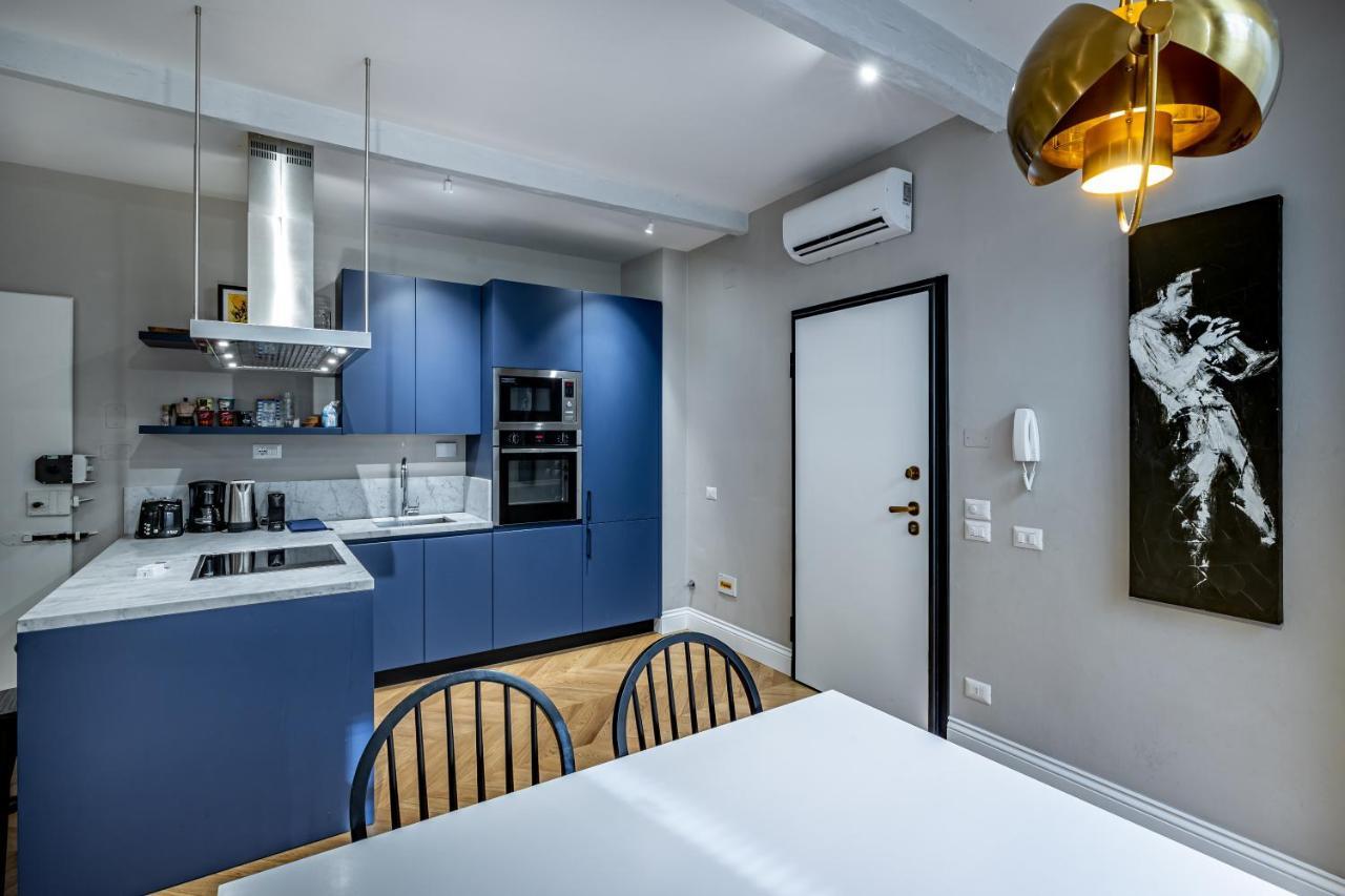 Hs4U Ricasoli Luxury Apartment Near Duomo N. 3 Florence Buitenkant foto